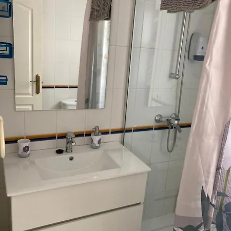 Vakantiehuis Precioso Adosado A 100 Metros Del Mar En Vera-playa!