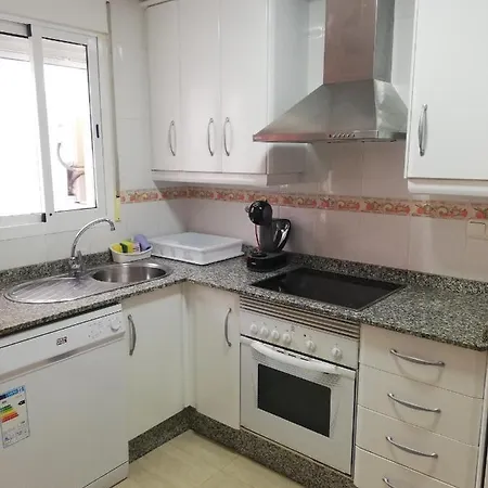 Precioso Adosado A 100 Metros Del Mar En Vera-playa!